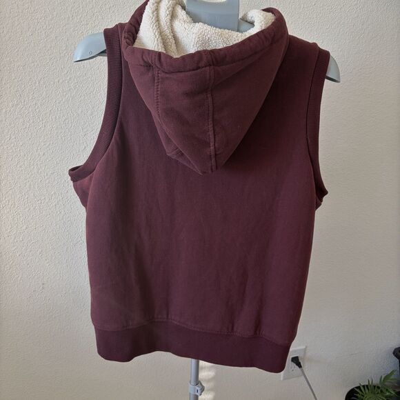 Carhartt Women’s Sherpa Fleece Lined Hooded Vest Size LG (12/14) Maroon Winter - Picture 4 of 8